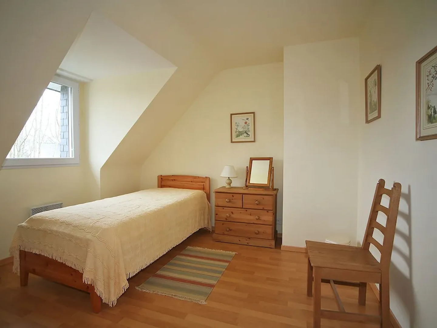 Classic Holiday Home in Riec-sur-bélon With Private Garden