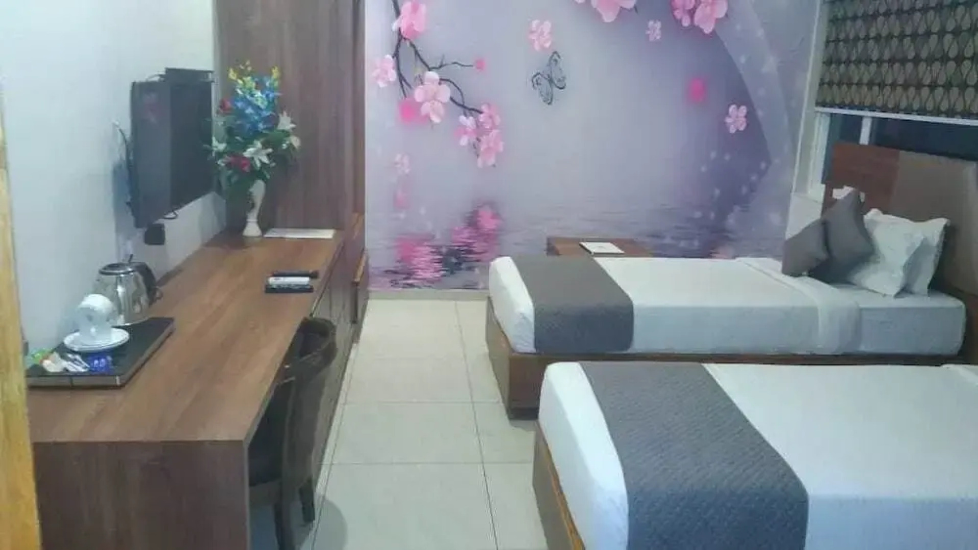 The Grand Vardhman Hotel