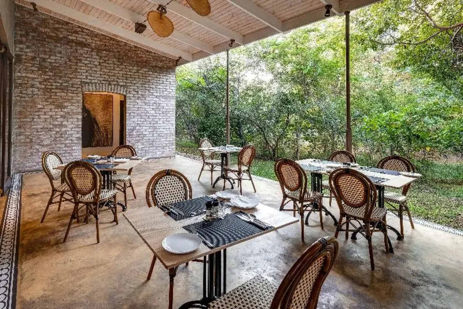 Mbano Manor Hotel Victoria Falls