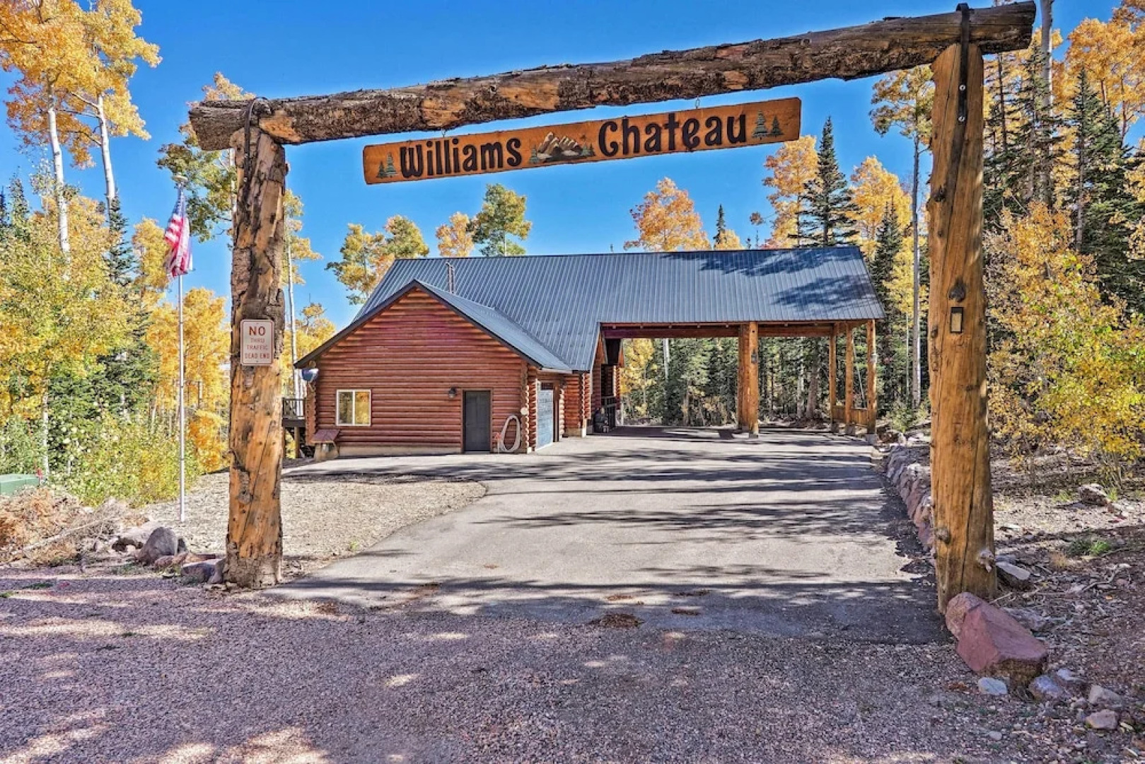 Spacious Mtn Manor, 1 Mi to Brian Head Resort!