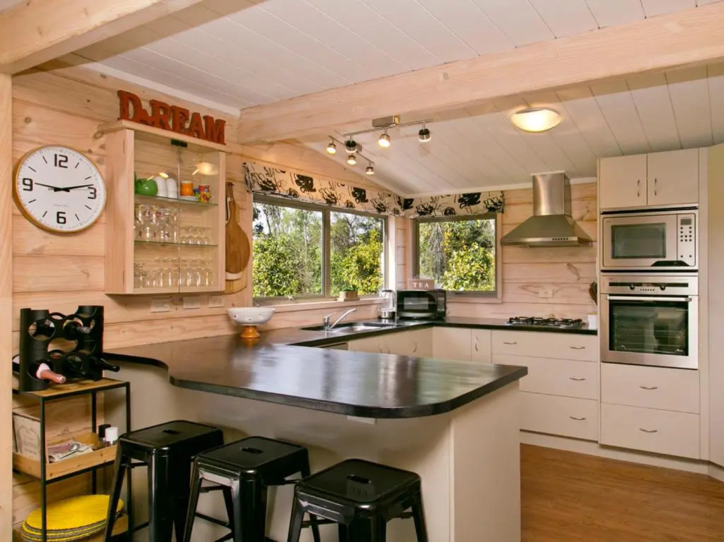 Riverstone House - Turangi Holiday Home