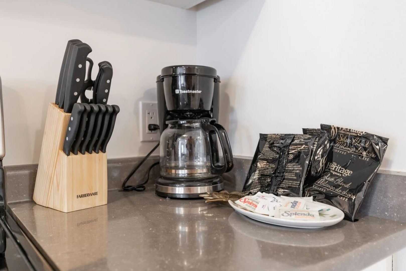 Elegant Brand New Town House