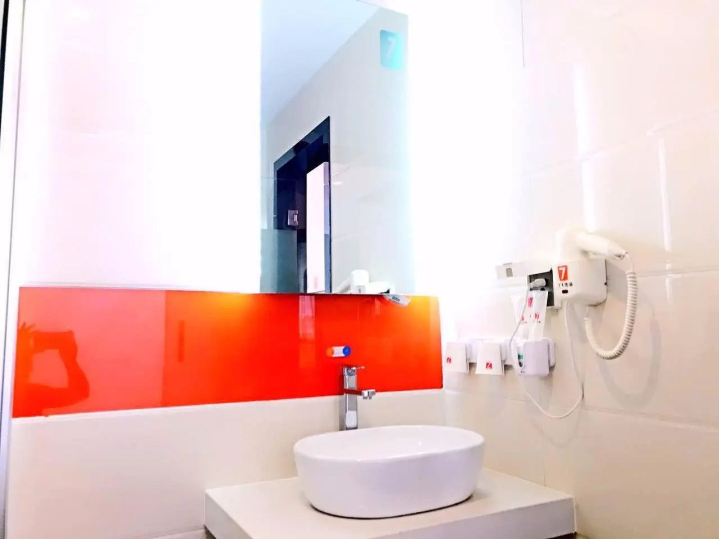 7 Days Premium·Pingliang Jingning