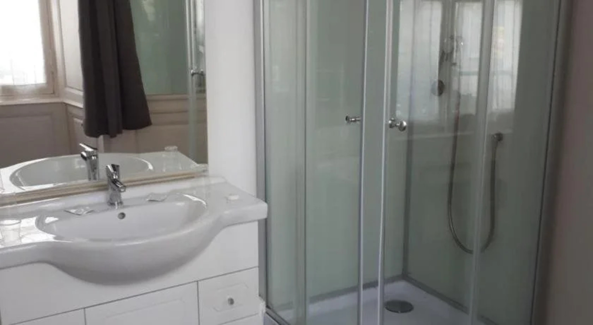 Logis Le Grand Hotel du Louvre