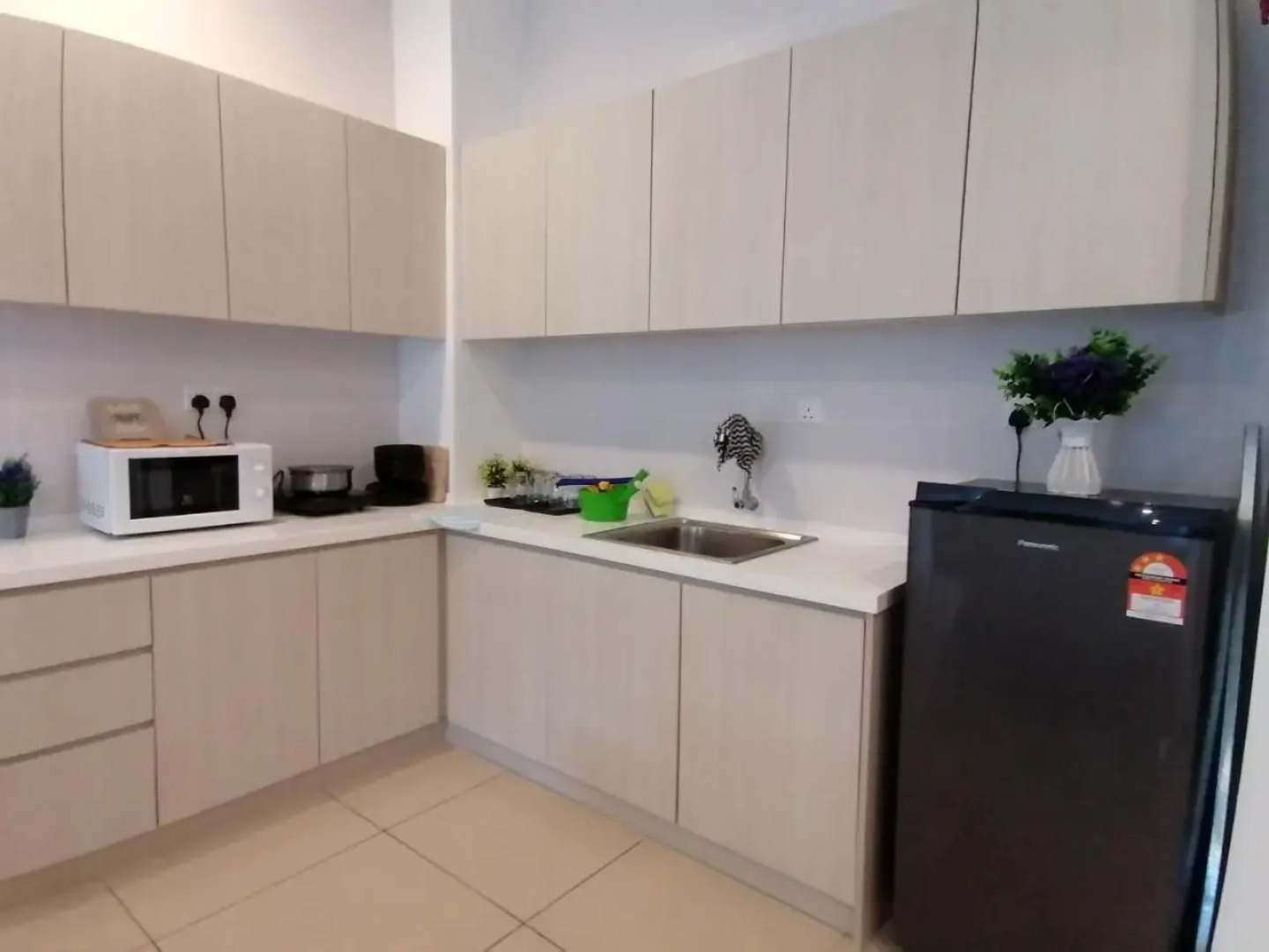 13 pax Midhills pool view free WIFI