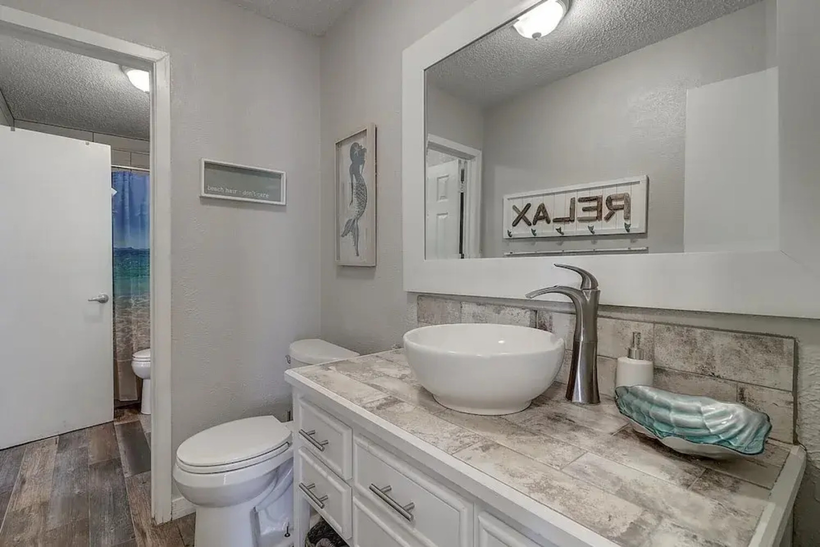 Mermaid's Landing 2 Bedroom Cottage by RedAwning