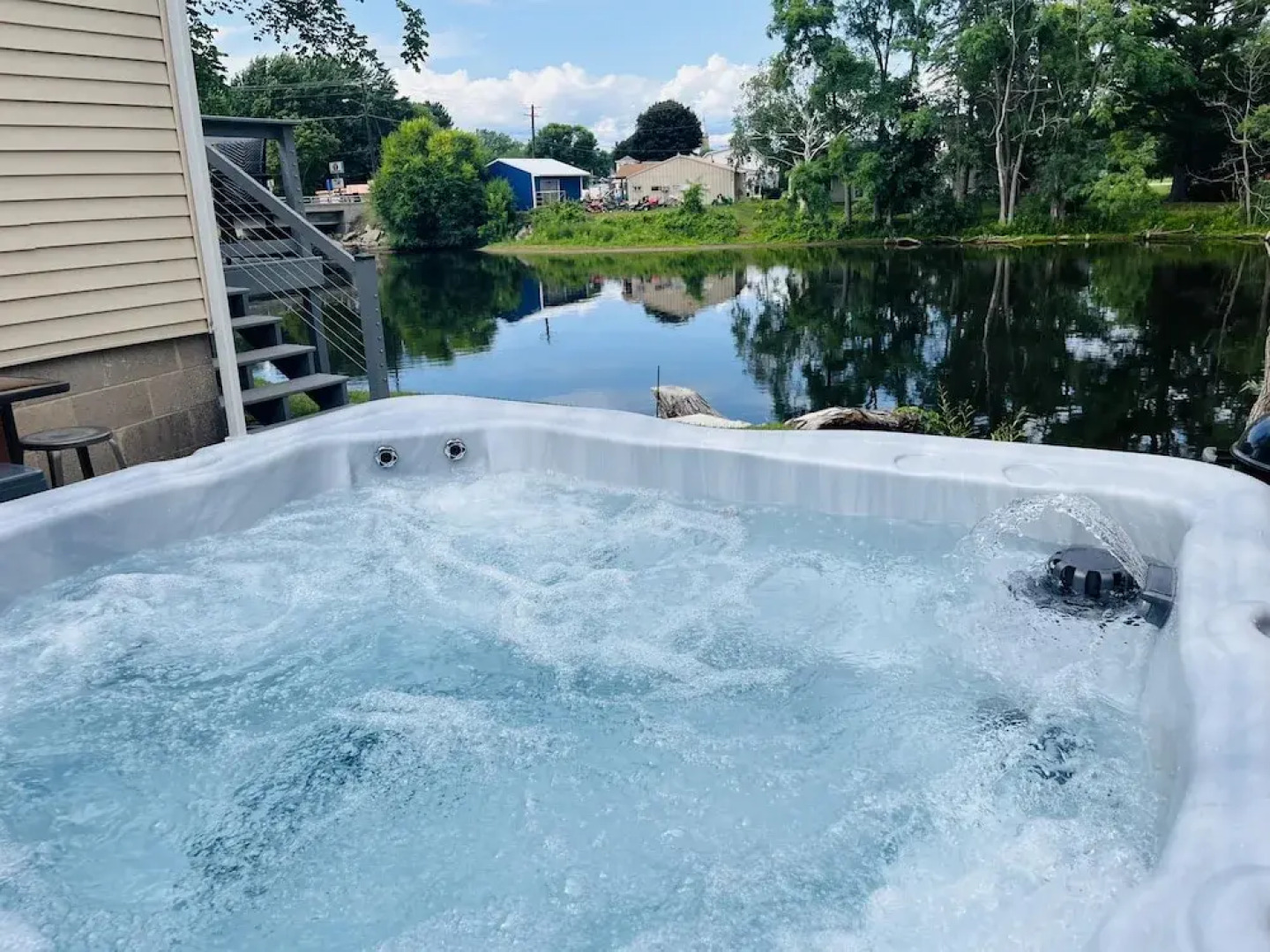 Lazy River Villa - Hottub Fenced Yard Sleeps 11