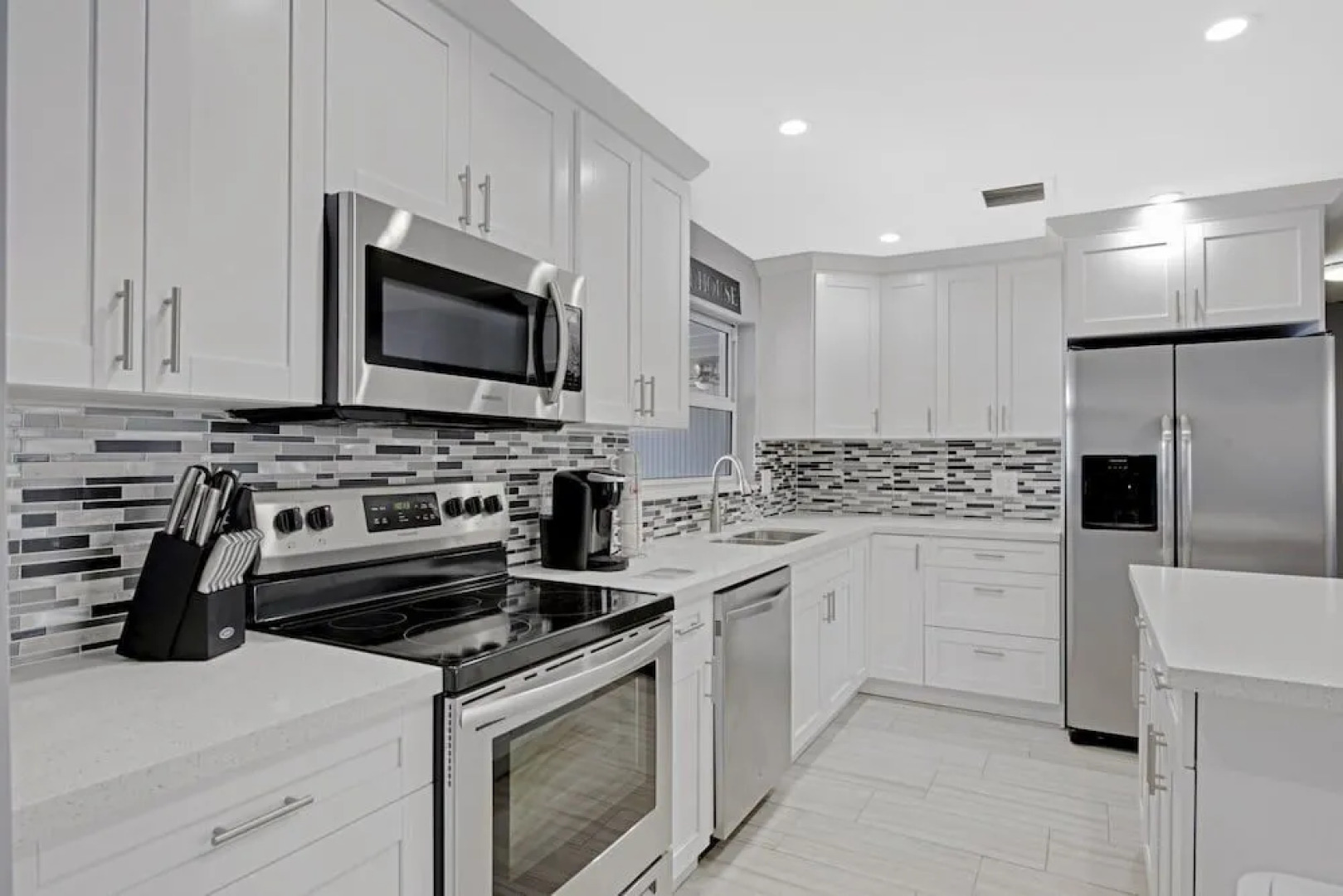 Lake view close to Hard Rock Casino smart TV