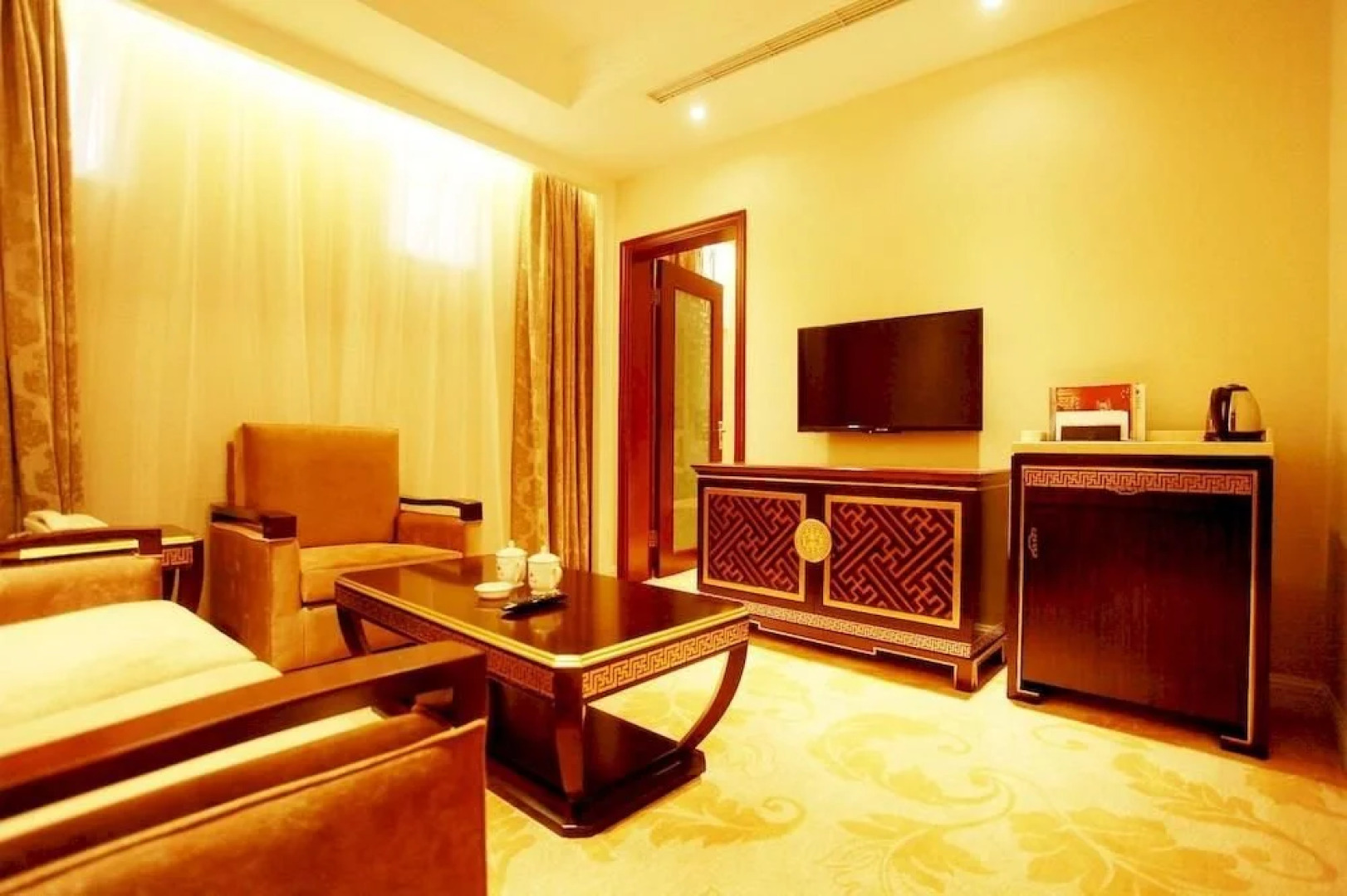 Zangwang Yanwu Holiday Hotel