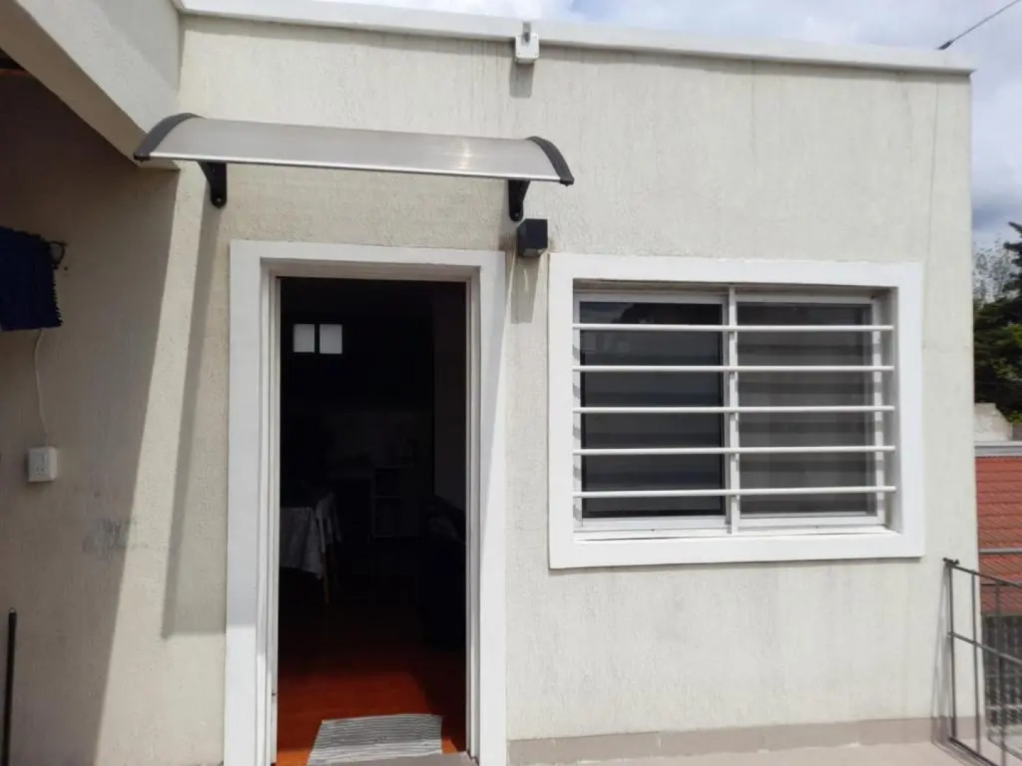 DEPARTAMENT AMATT (15 min del Aeropuerto Internacional Ezeiza)