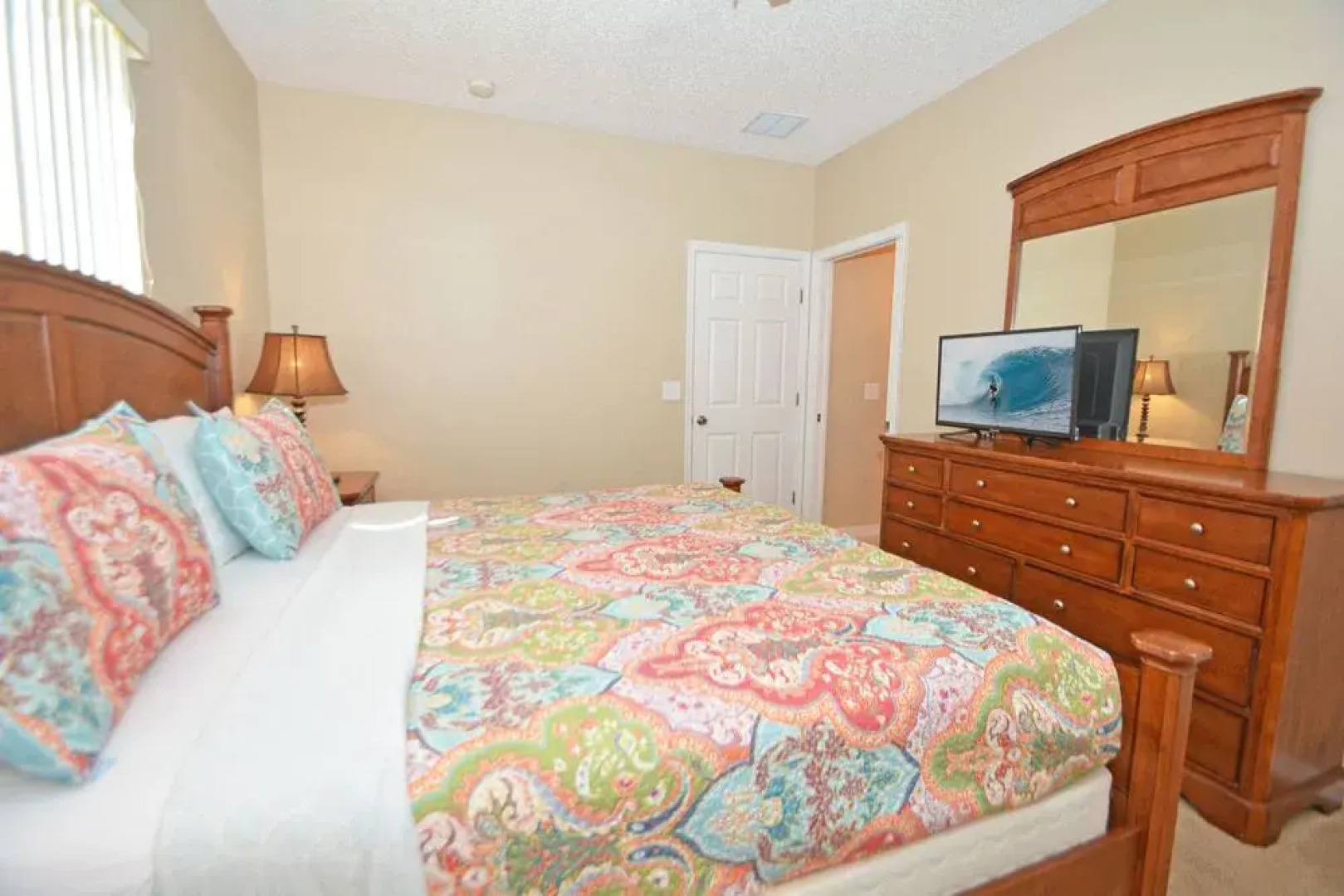 525 Sunset Ridge 5 Br villa by RedAwning