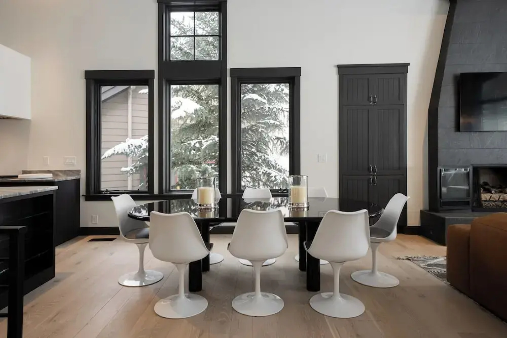 Ski-in/out Townhome w/ Hot Tub by Arrow Bahn Lift!