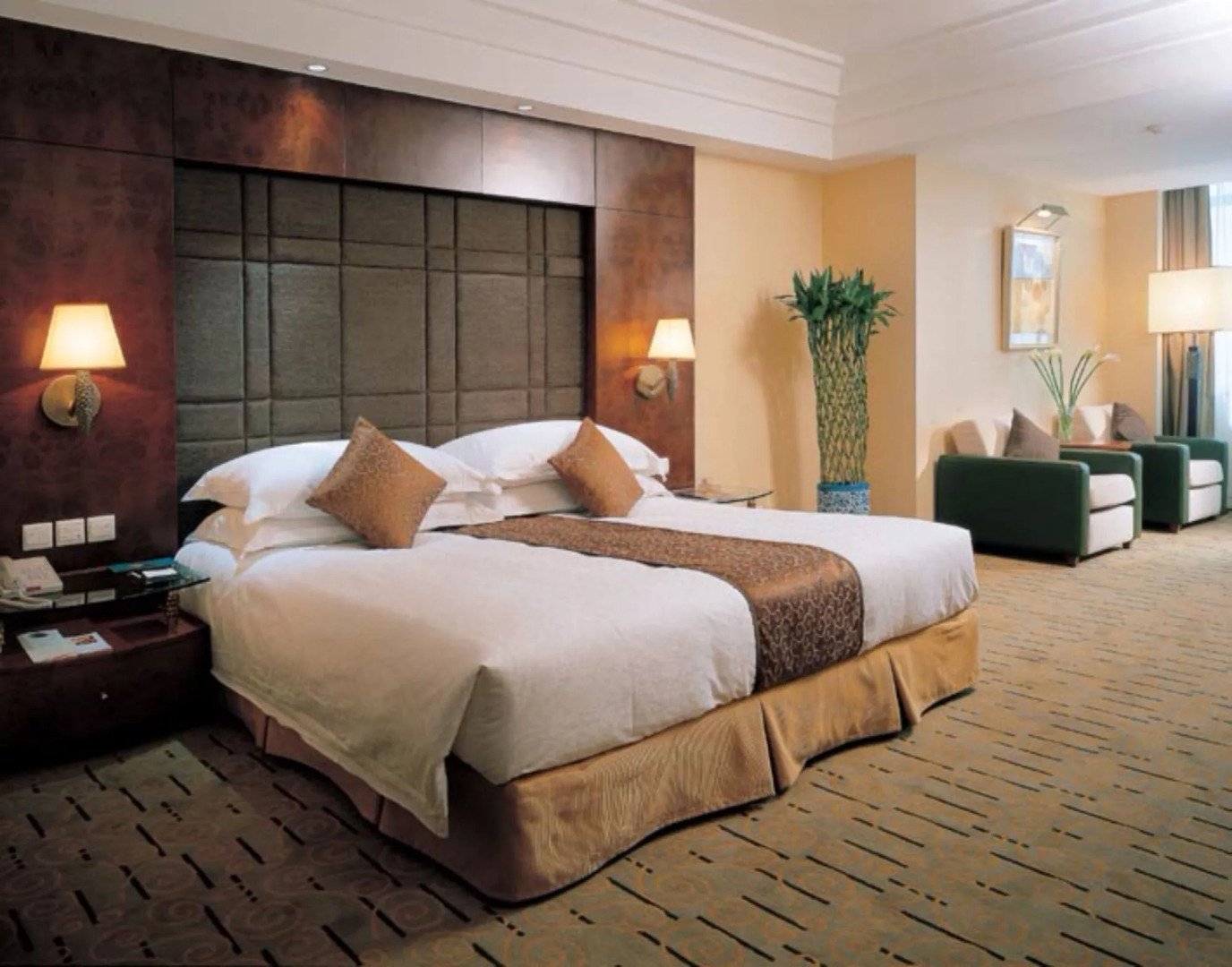 Luxemon Xinjiang Hongfu Hotel