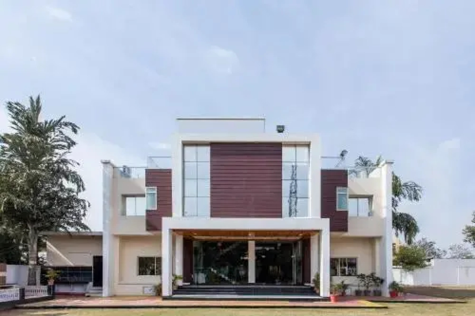 Ganga Paradise by OYO Rooms