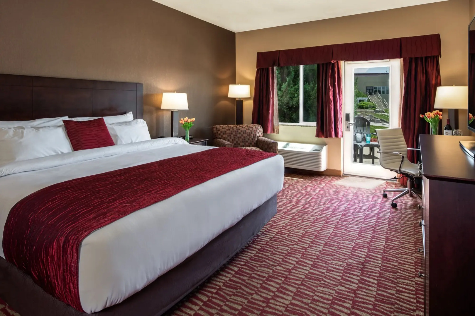 Lakeside Hotel Casino