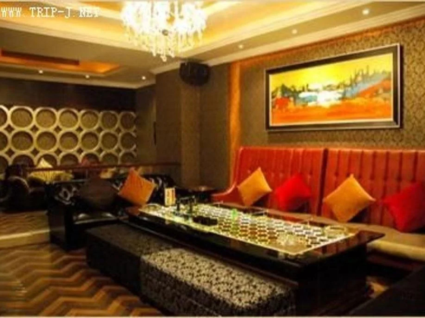 Centenio Kingdom Hotel