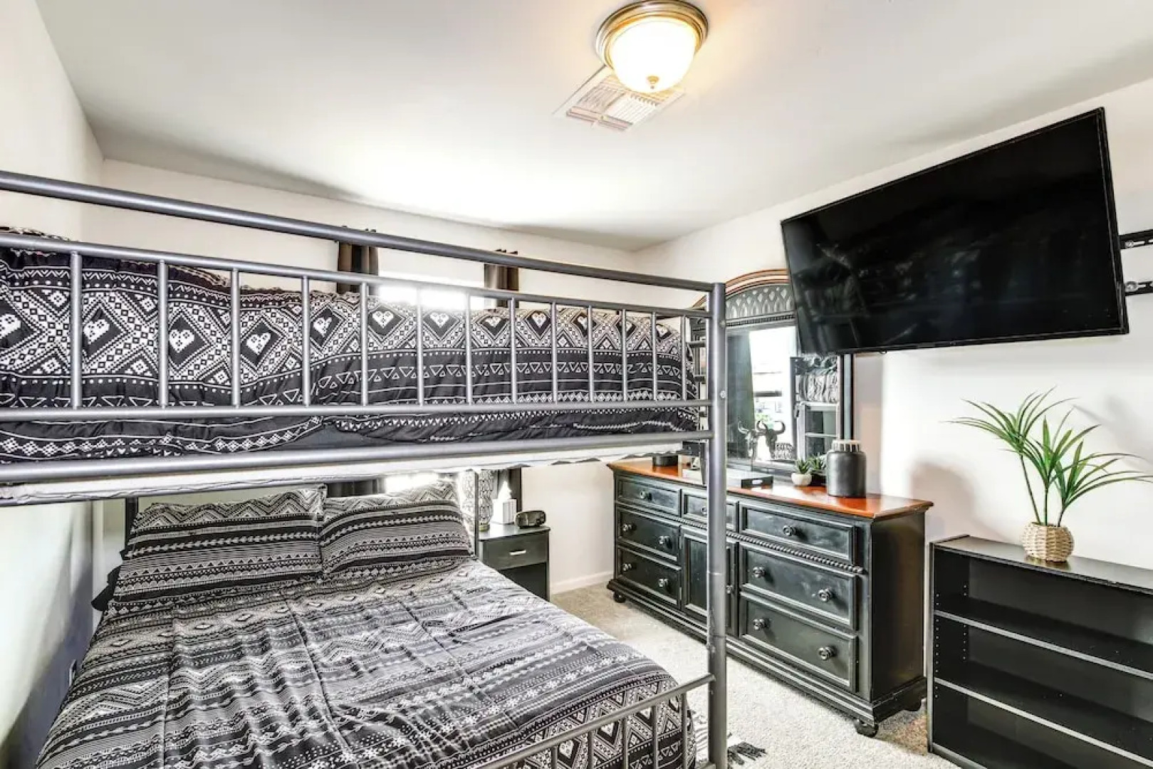 Welcoming Bullhead City Home w/ Pool & Game Room!