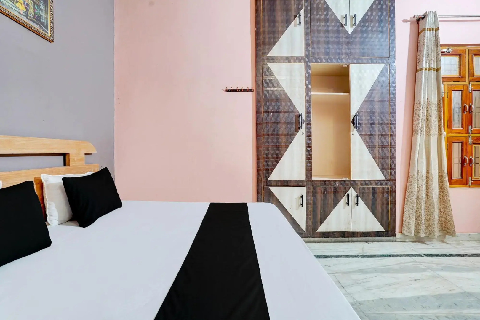 Hotel O Crown Food Court cfc