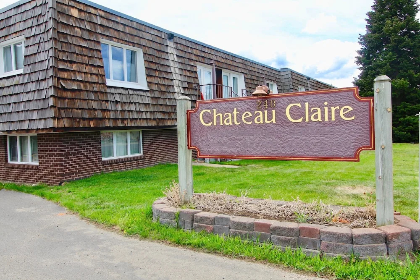 Cc20 Chateau Claire 2 Bedroom Condo by Redawning