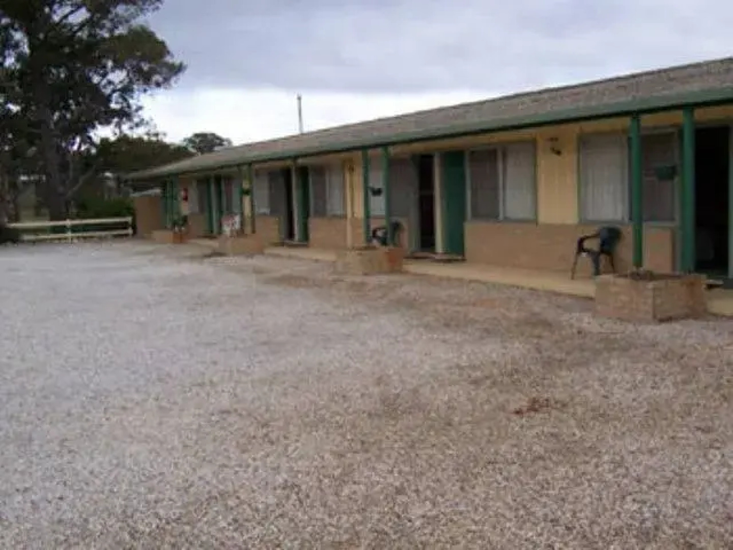 Governors Hill Motel