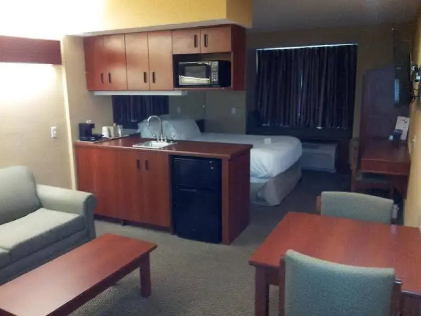 Microtel Inn & Suites Rogers