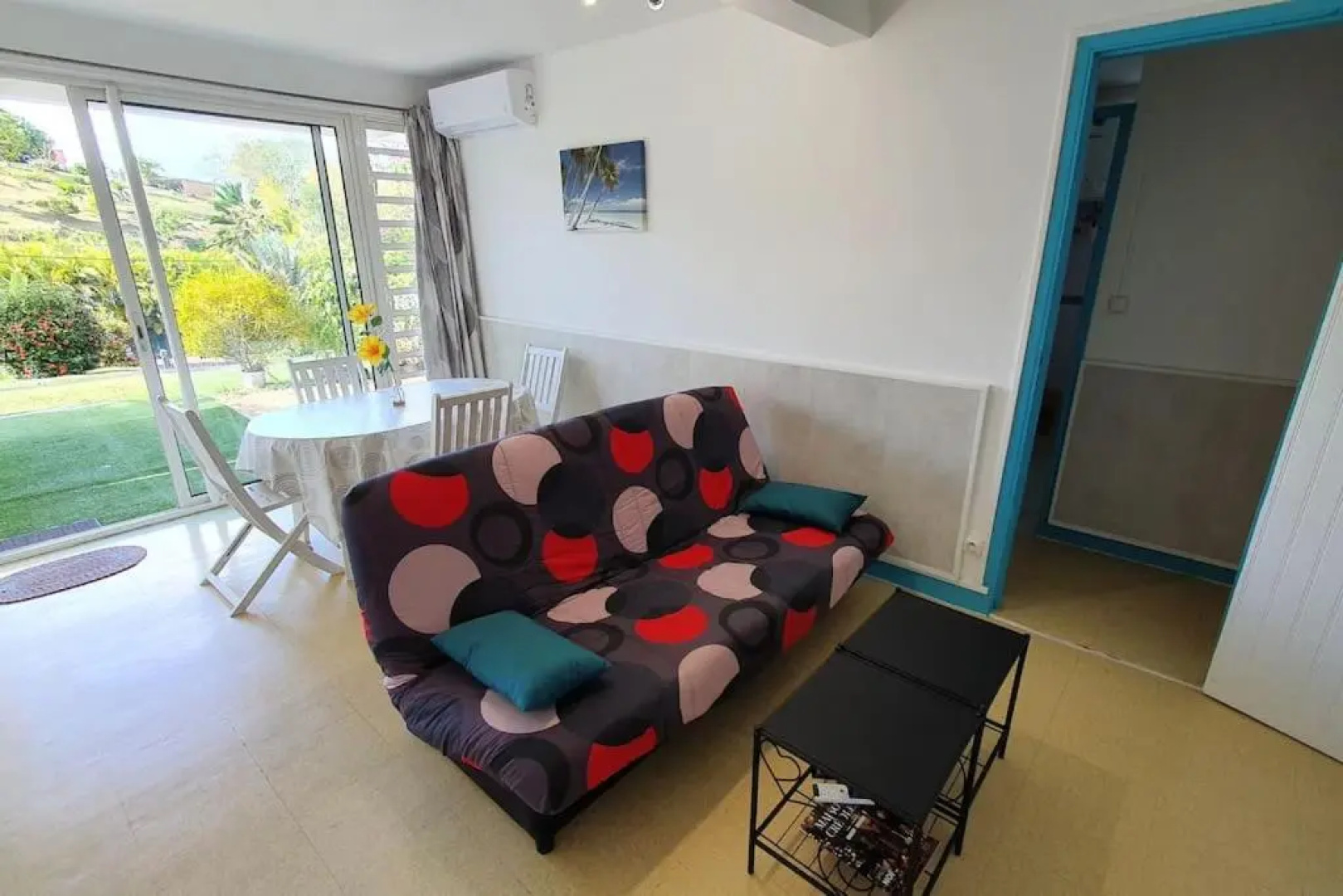 972D4 - Les 2 Palmiers - Bas de villa 60m2 jardin 2000m2
