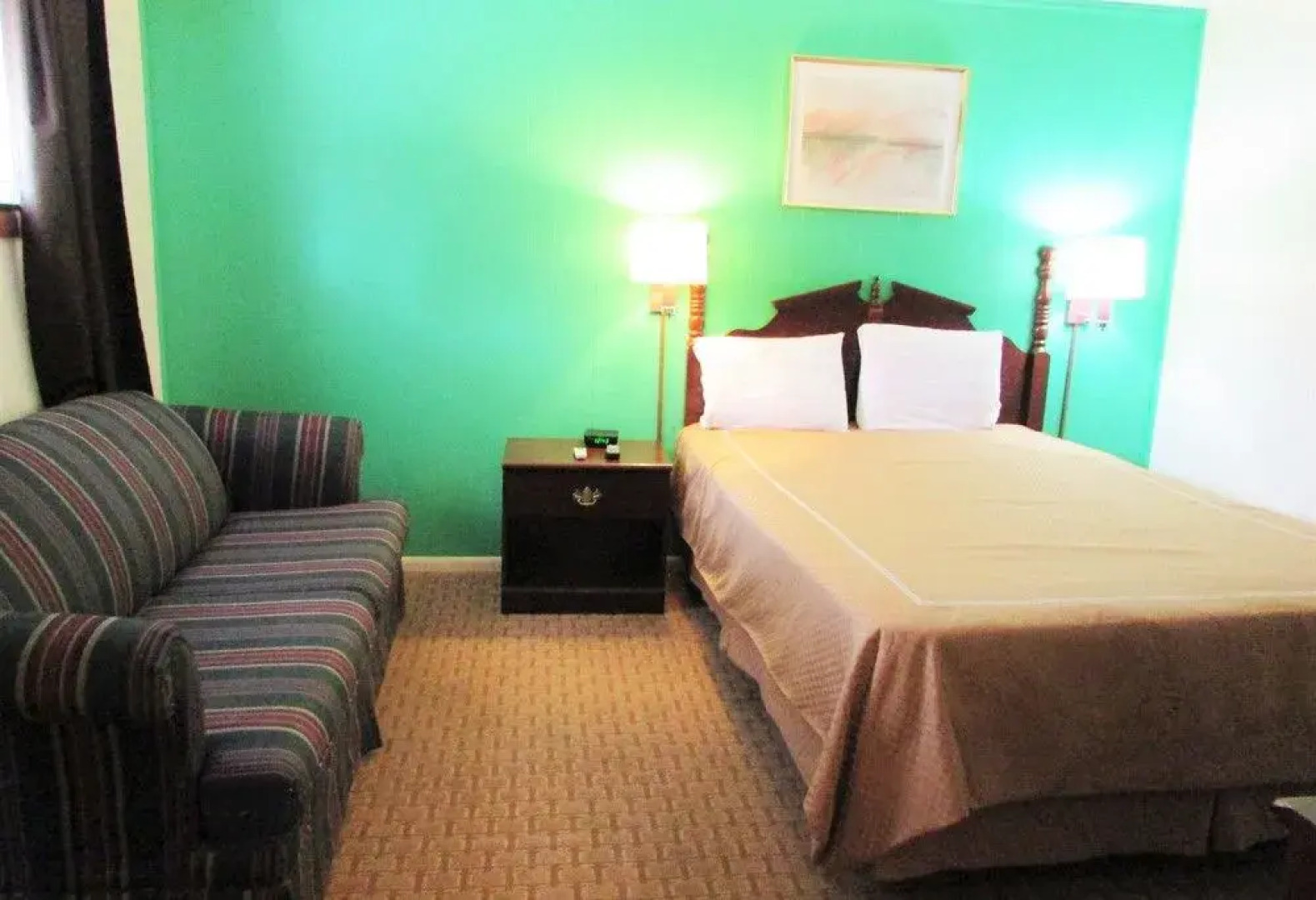 Traveler's Inn Motel