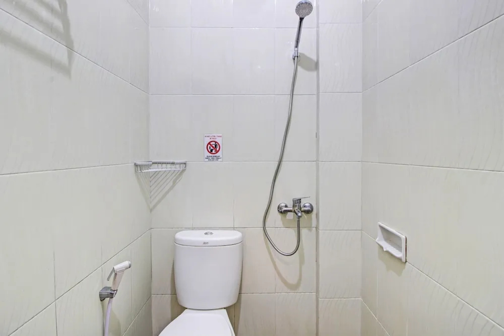 Collection O 91666 Meyli Guesthouse