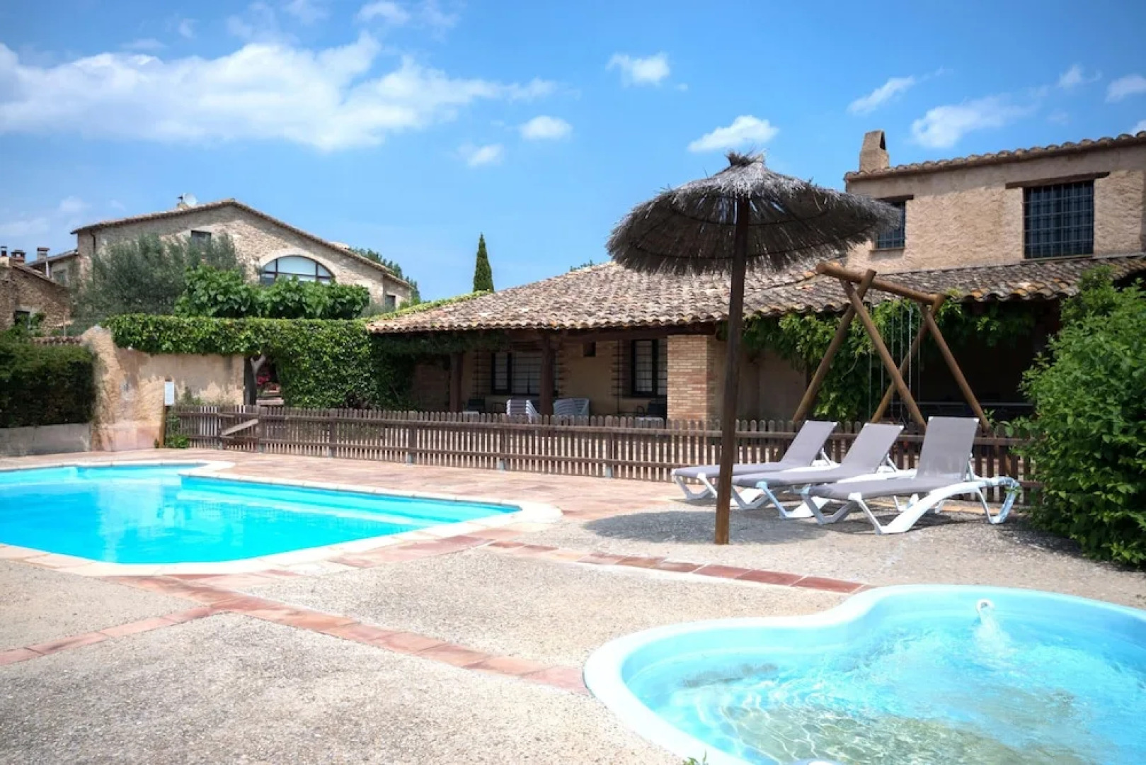 Apartment With 2 Bedrooms in Llampaies, With Pool Access, Enclosed Garden and Wifi Near the Beach