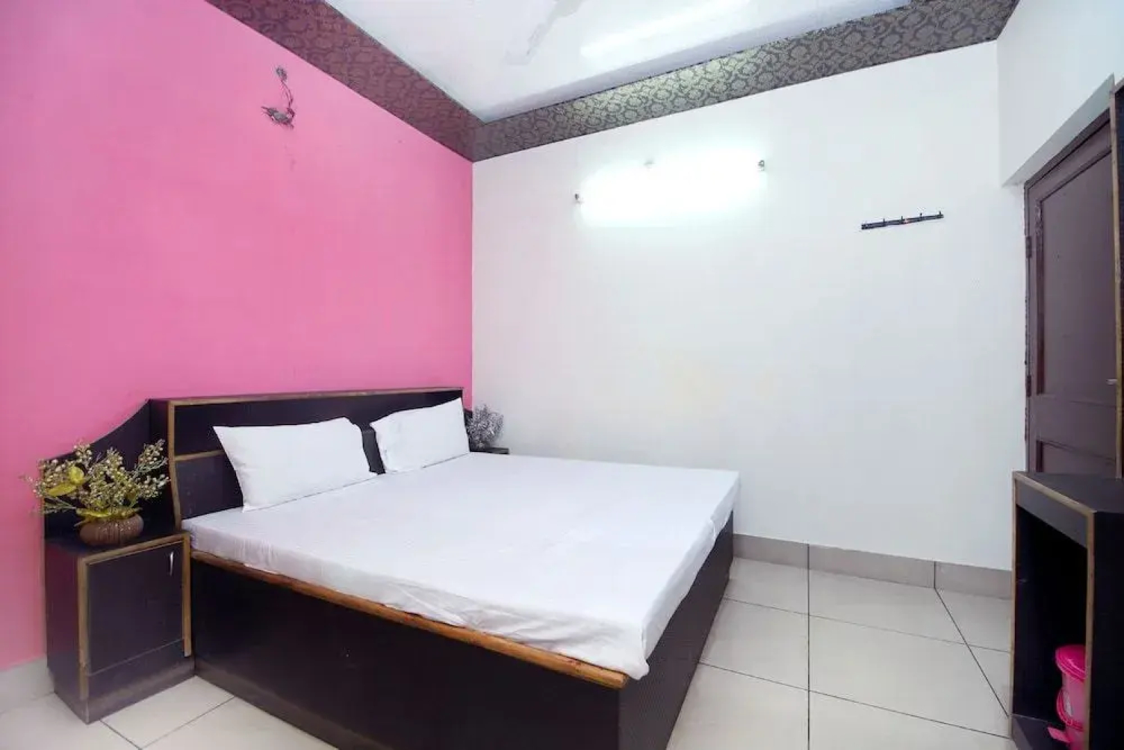 Spot On 42785 Mr Shawarma Family Restaurant And Hotel