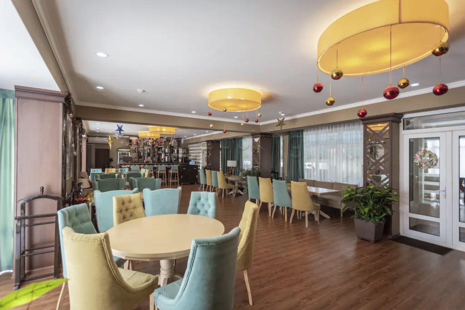 Lake House Resort hotel