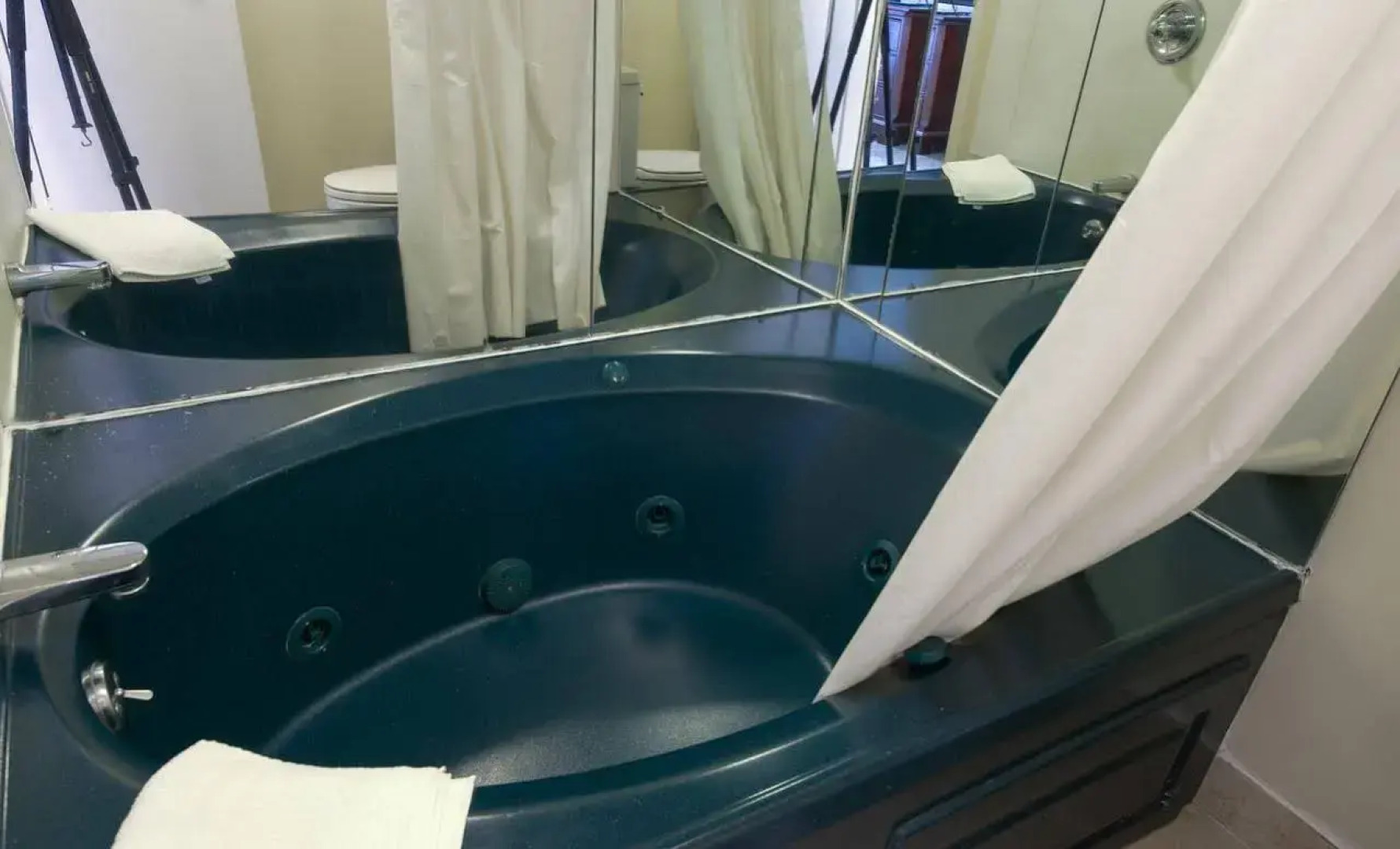 Travelodge by Wyndham Lynchburg