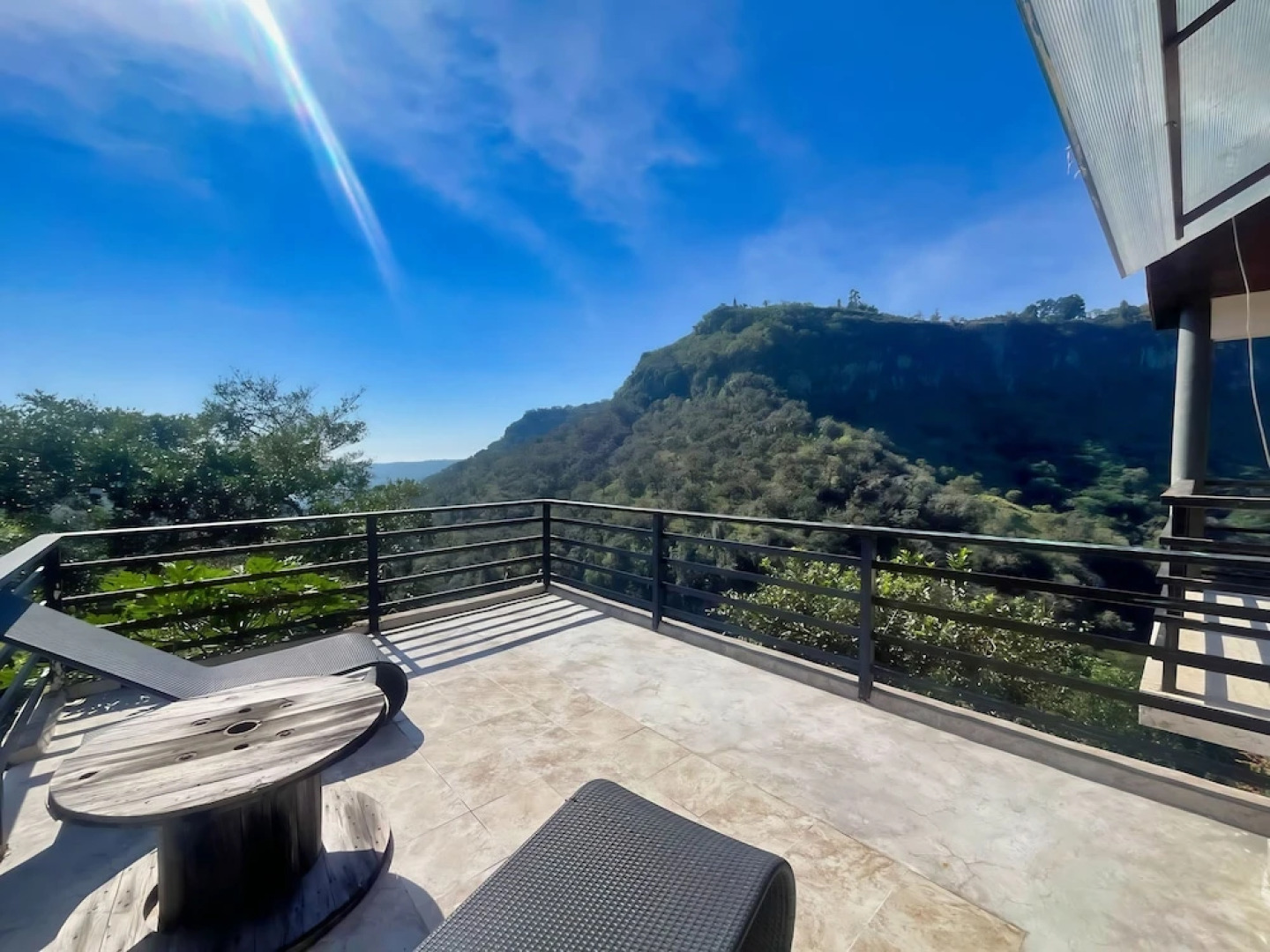 La Palapa & Posada Mía