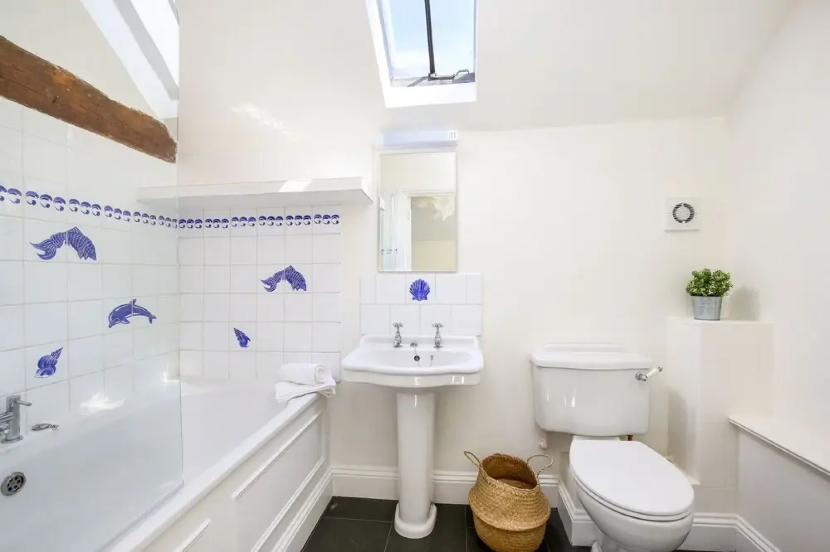 Rustic Cotswolds Farmhouse by Burford