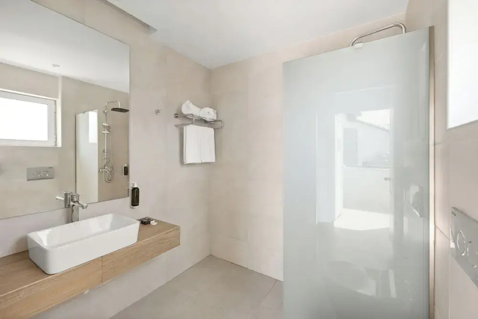 White Olive Marine Aquapark