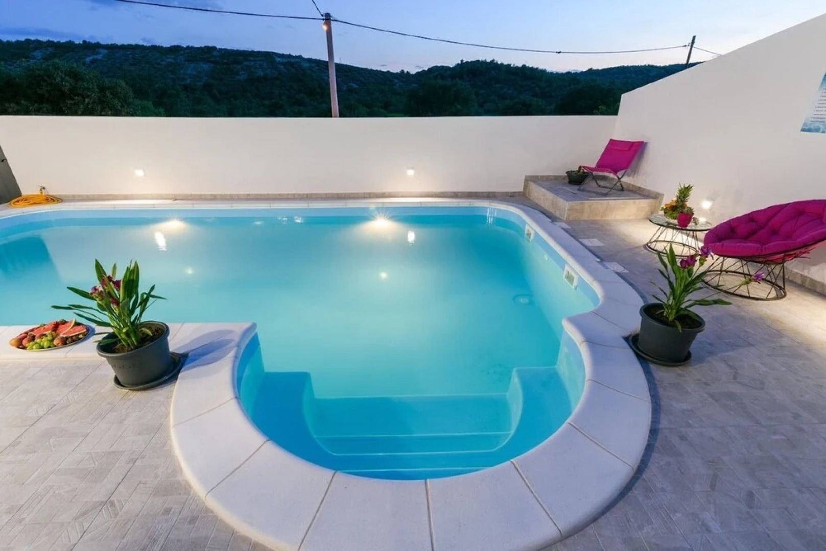 Mario - With Pool - H