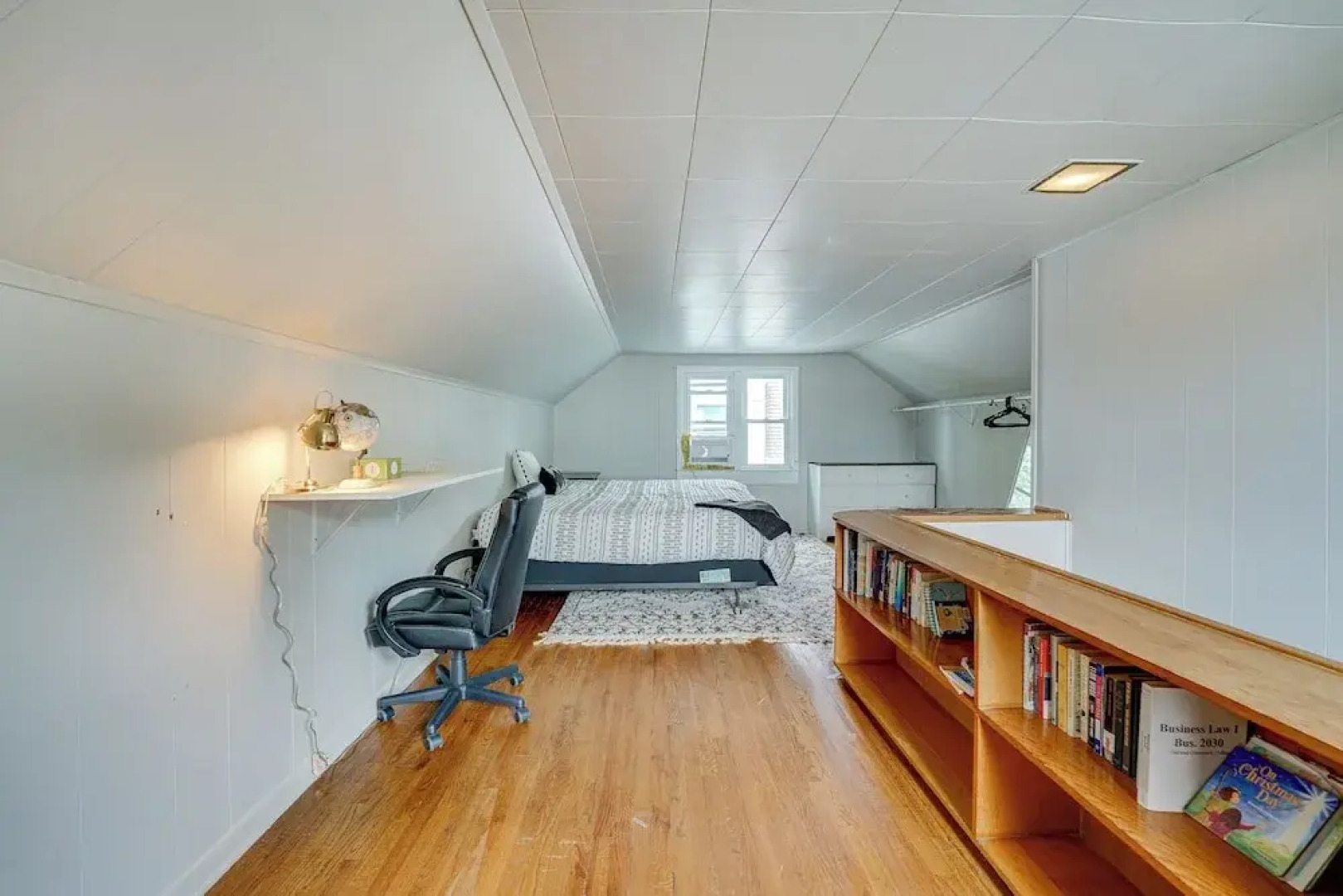 Pet-friendly Southfield House w/ Ping-pong Table!