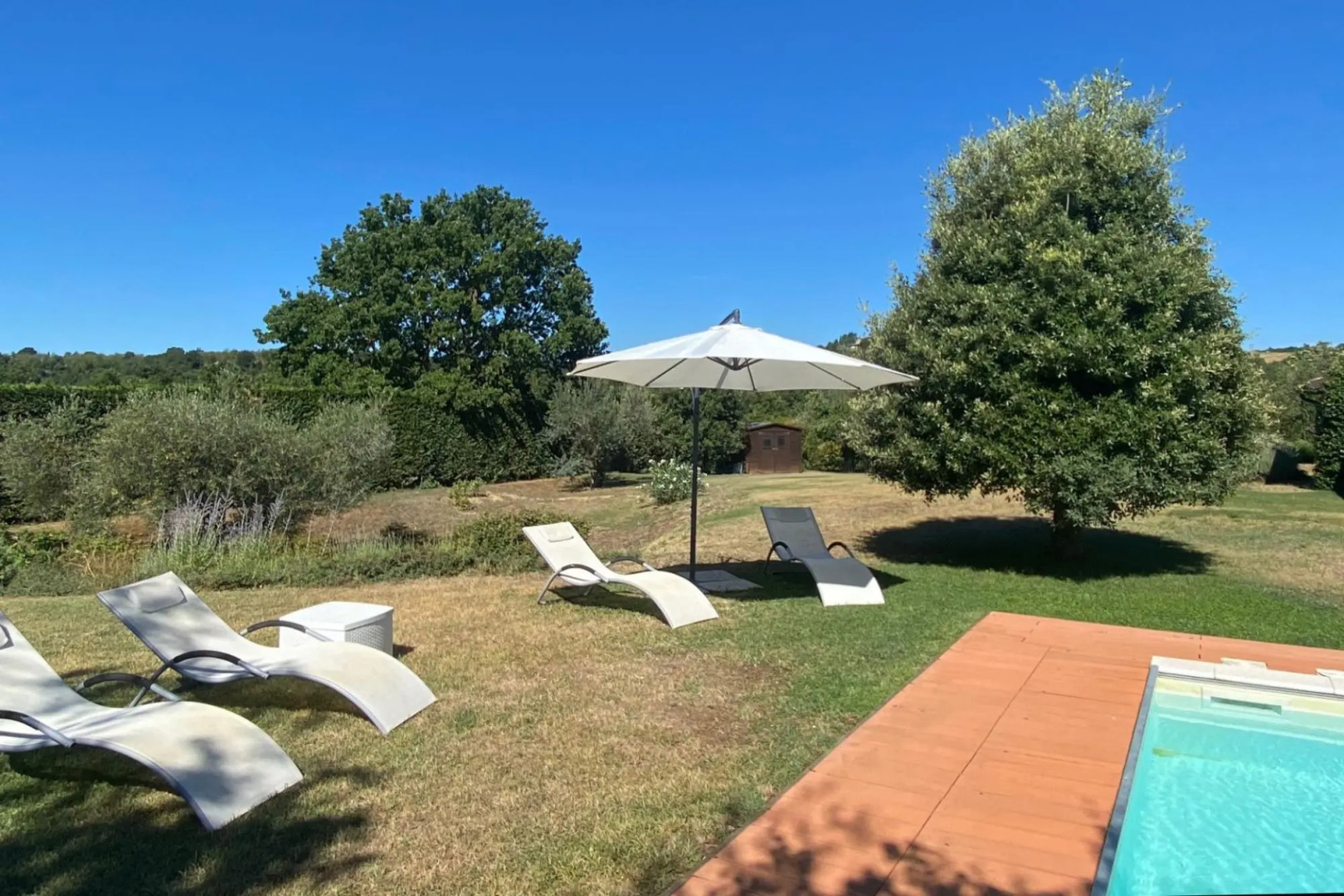 Podere Sassolegno is a uniquely charming house where you can happily spend time relaxing in the gard-Podere Sassolegno