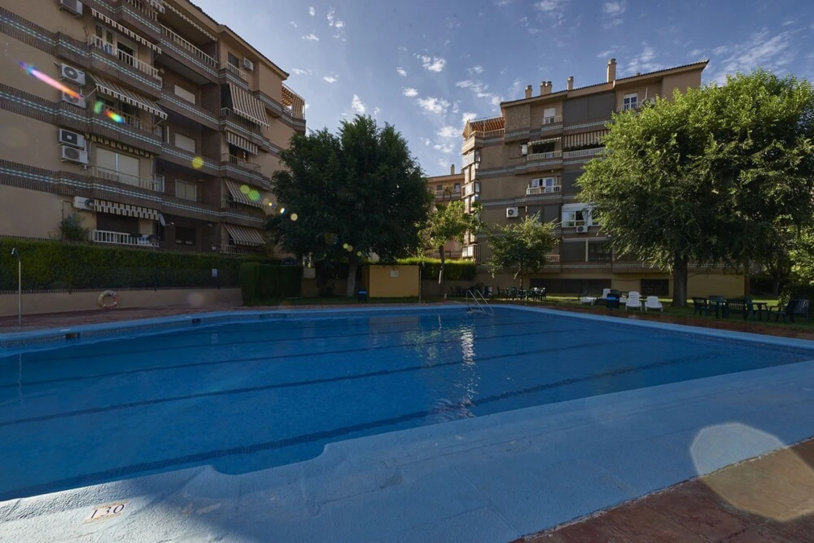 EnjoyGranada CONGRESS Pool and Parking