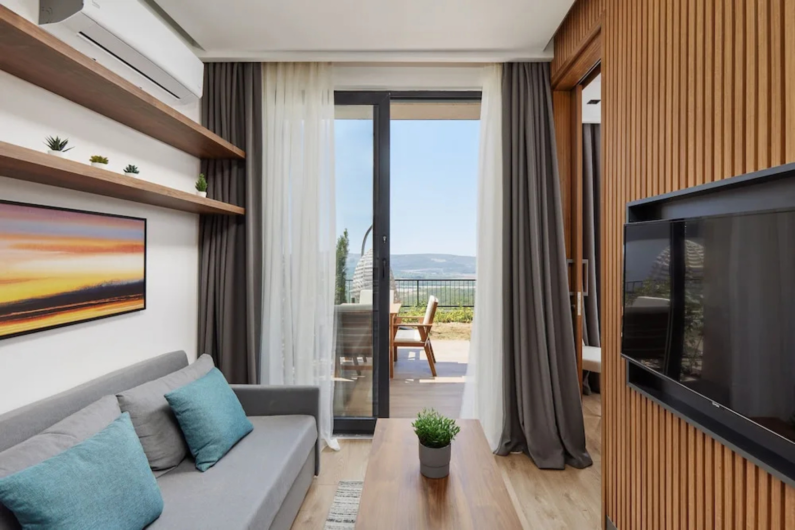 Bayview Hills Luxury Residences