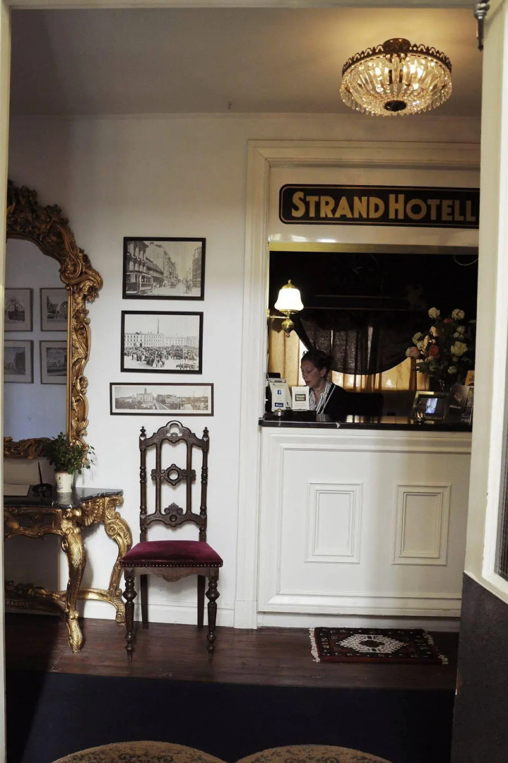 Strand Hotell