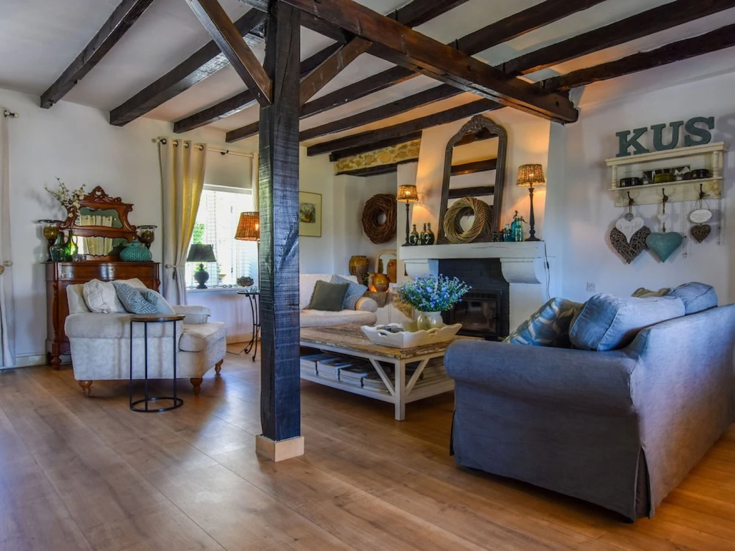 Renovated house with private swimming pool, close to Villefranche-du-Périgord.