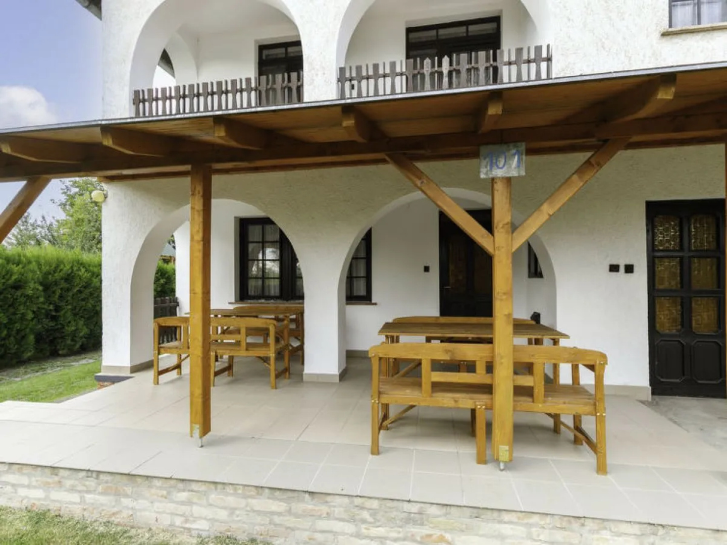 House Nimrod Balatonfenyves