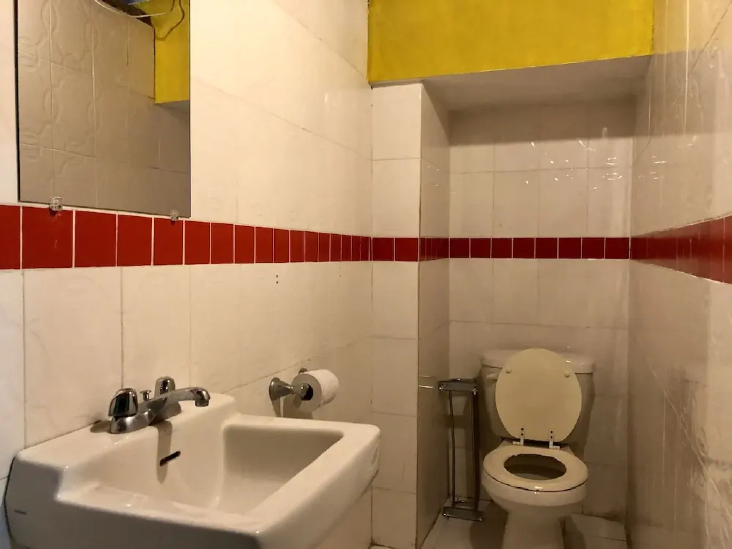 Auber Cayes Guest House