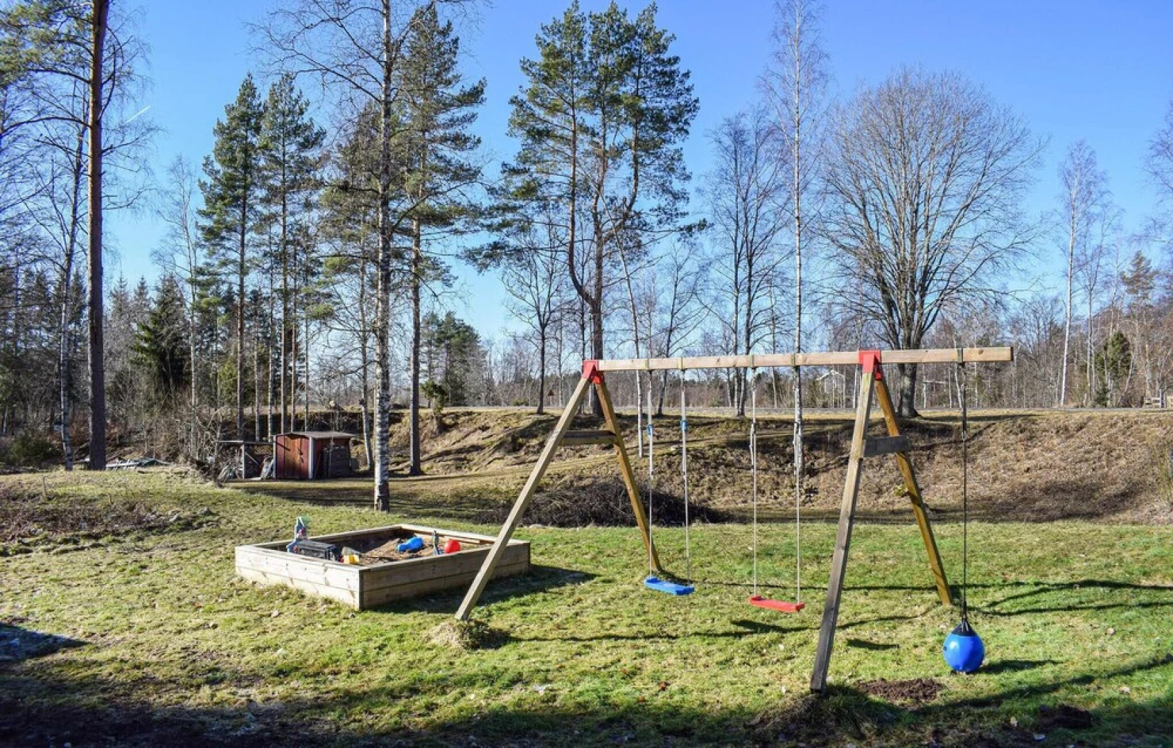 Nice Home in Lekeryd With 3 Bedrooms, Sauna and Wifi