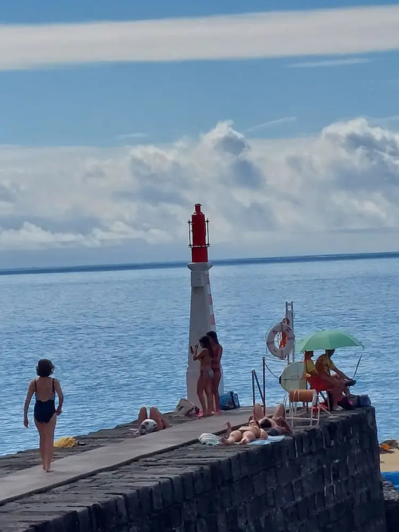 Holiday Home 2 Minutes From the Beach and Close to Major Tourist Attractions!