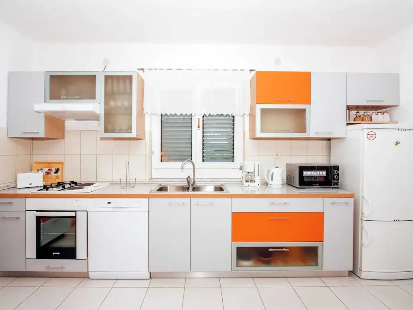 Private Estate With 2 Infinity Pools