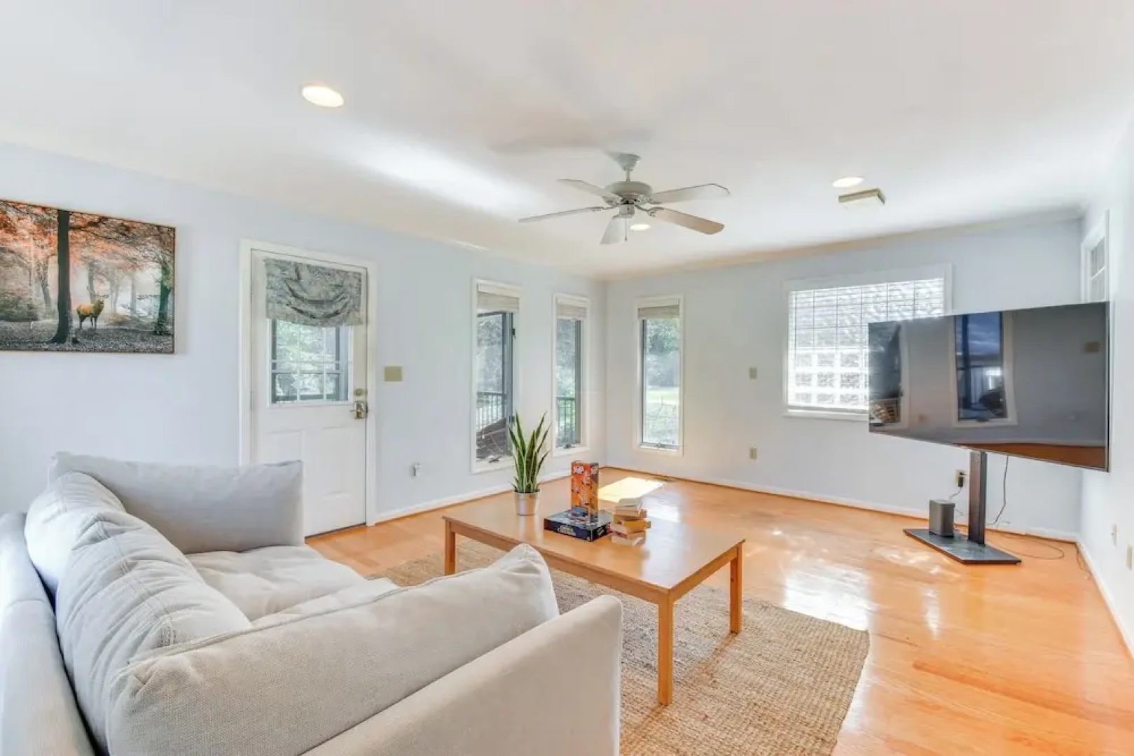 4 Mi to Lake Hartwell: Welcoming Family Home