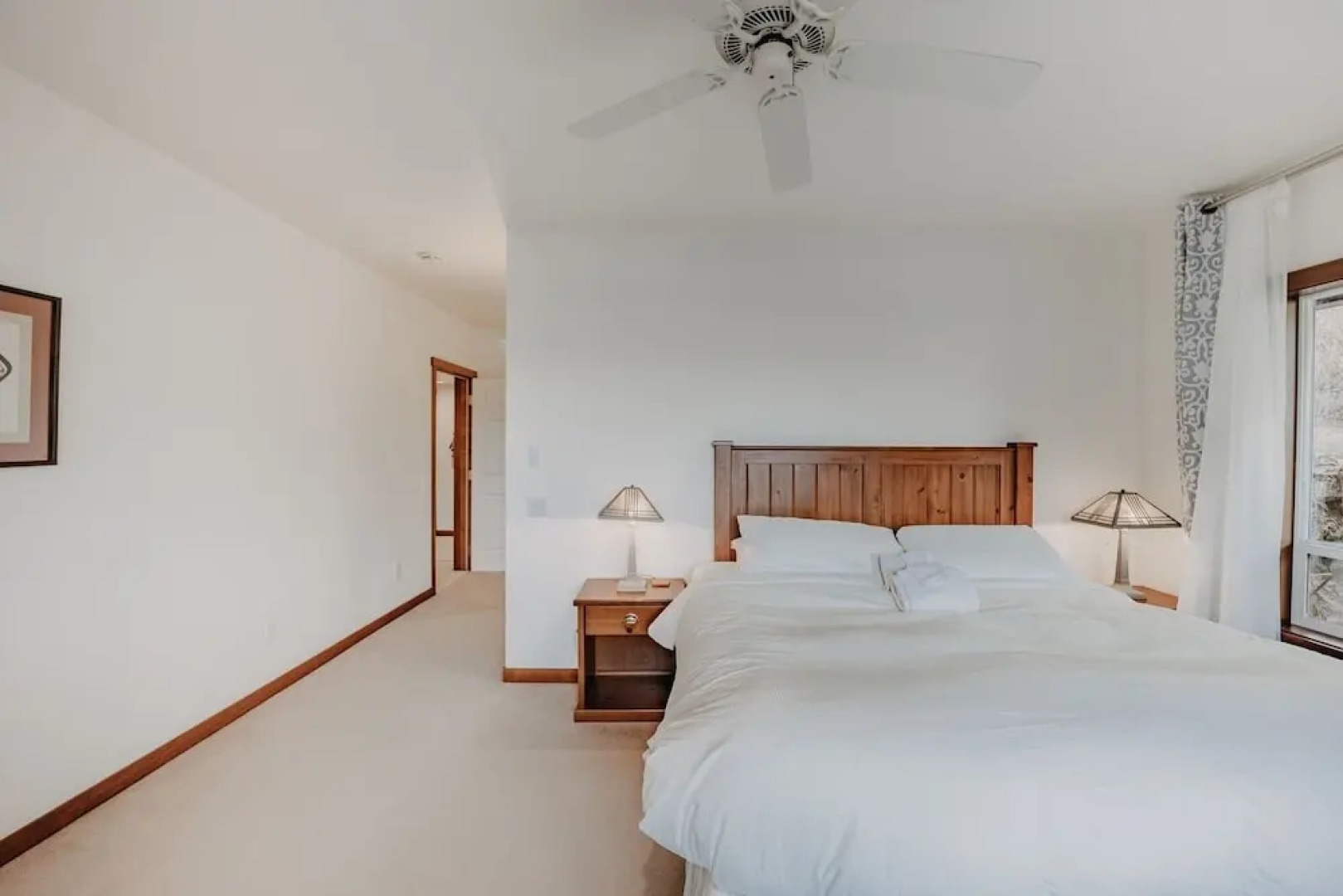 15mbh - Amazing Mountain Views - Hot Tub - Pets Ok 3 Bedroom Home by RedAwning