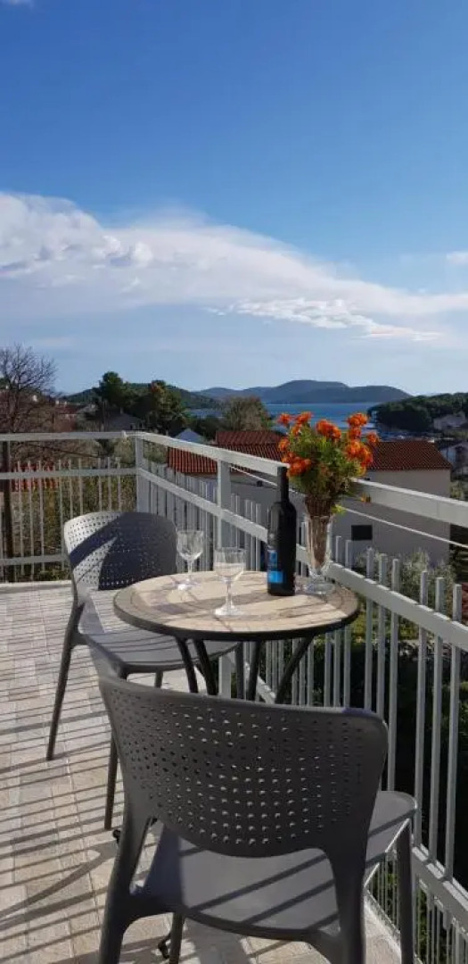 Apartments Zafranović